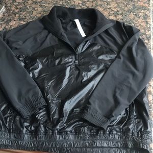 Lululemon “like new” windbreaker 1/4 zip pullover